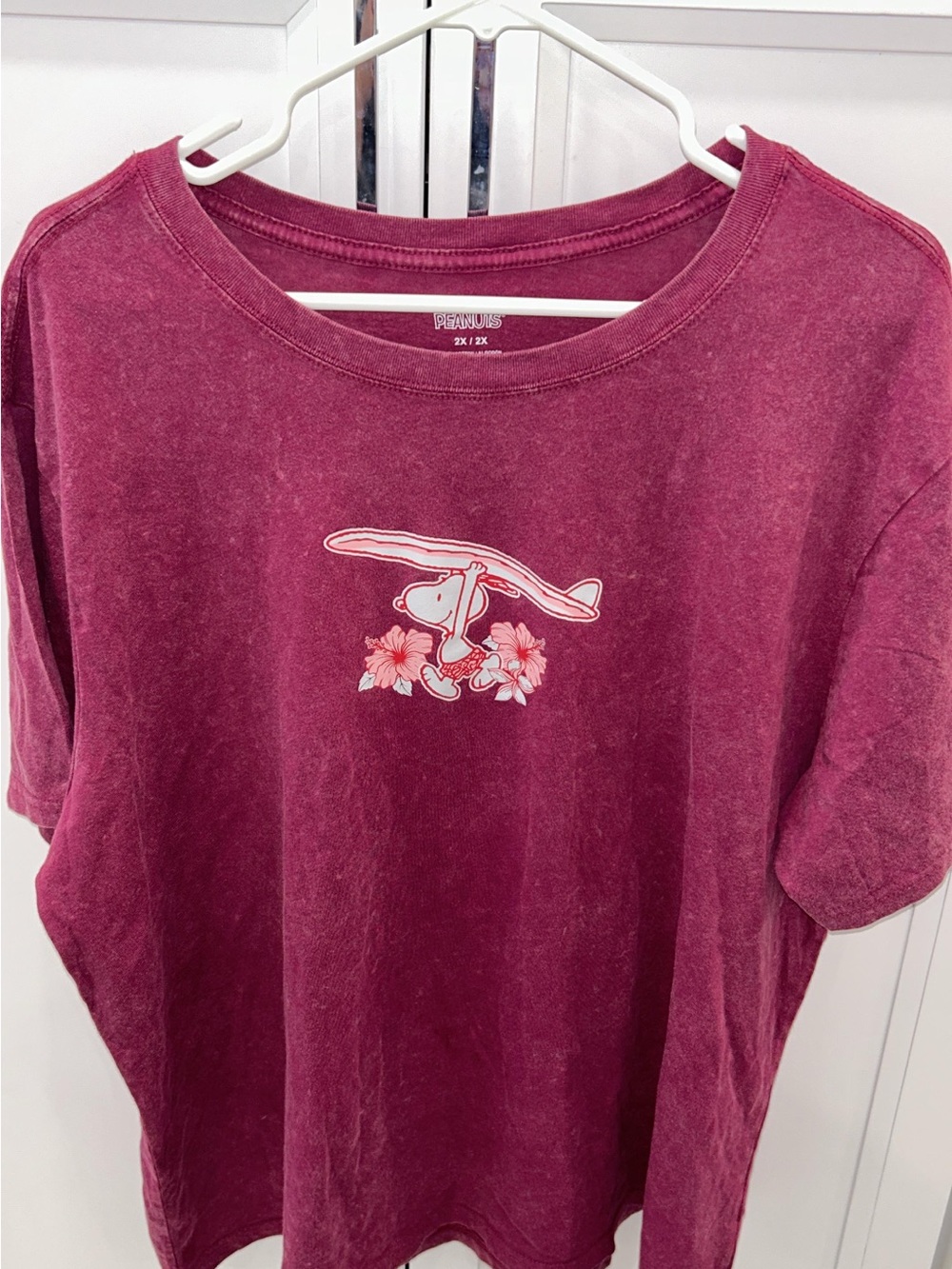 Peanuts Snoopy Surf Tee in Burgundy Size 2X